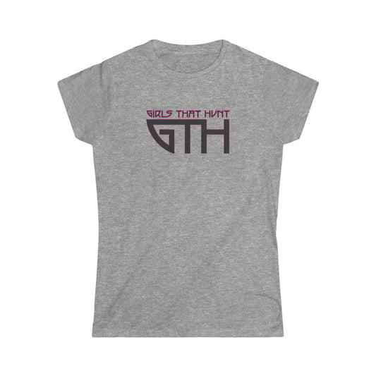 Girls That Hunt Tee - Grey - Celebrating women hunters in style