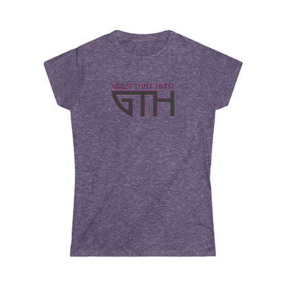 Girls That Hunt Tee - Purple - Celebrating women hunters in style